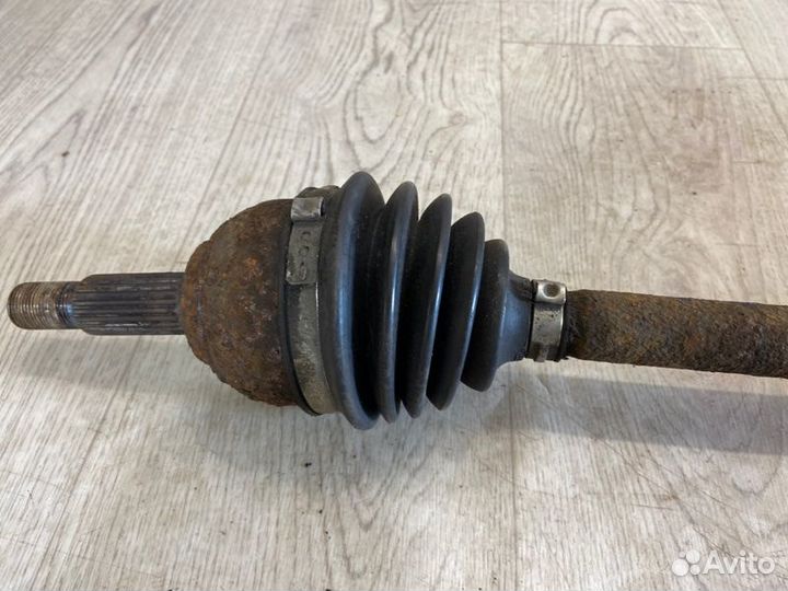 Привод передний правый Nissan Note E11 (1.4)