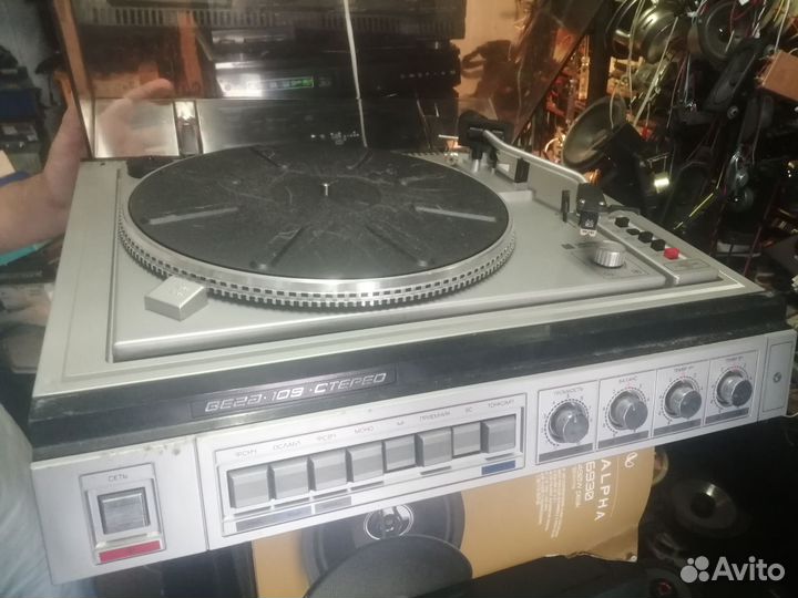 Проигрыватель винила Вега 109