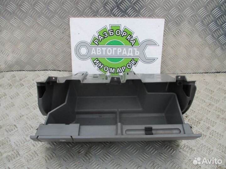 Бардачок Volkswagen Crafter 2011г