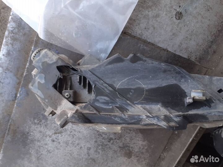 Фара правая противотуманная птф на Lexus