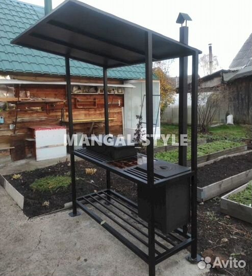 Мангал с крышей