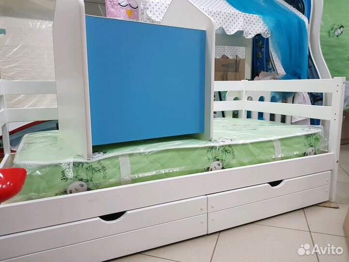 Кровать из массива березы детская