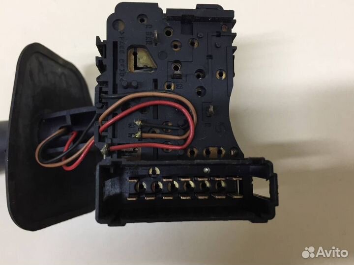 Переключатель поворотов подрулевой Renault Logan 1