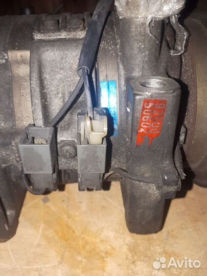 Компрессор кондиционера Nissan Wingroad