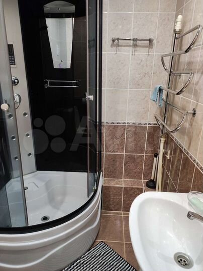 3-к. квартира, 60 м², 5/5 эт.