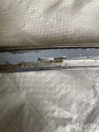 Молдинг переднего бампера Audi A6C6