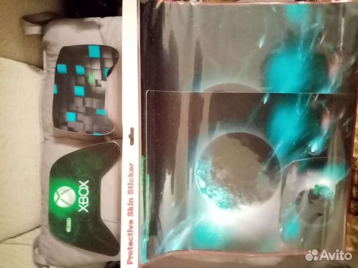 Виниловая наклейка на xbox one x