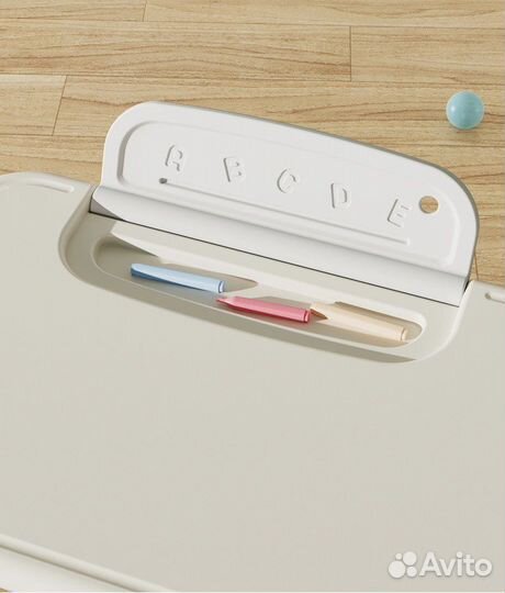 Детский стол и стул