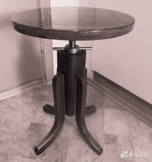 Пианино Betting и стул отдельно