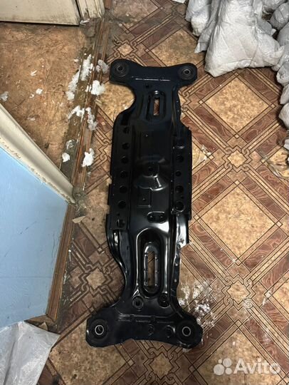 Подрамник задний Toyota Camry арт. 11383