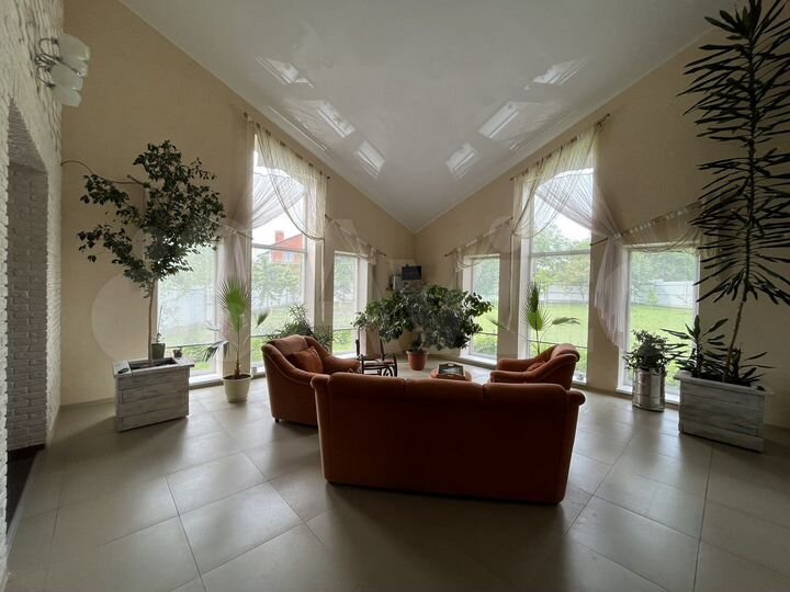 Дом 235 м² на участке 15 сот.