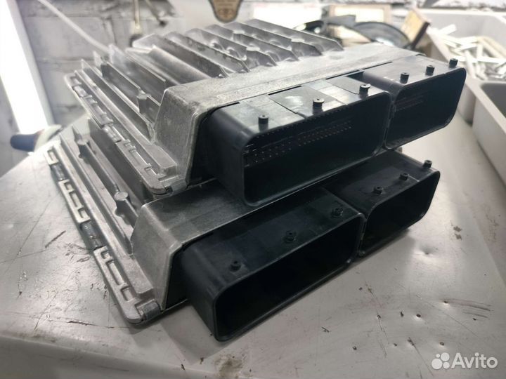 Блок управления двигателем BMW 5 e60