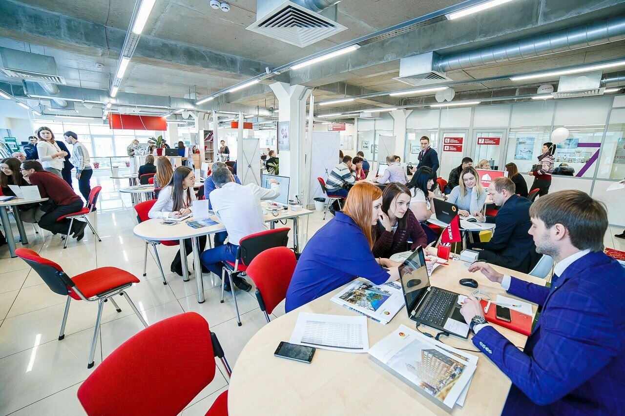 Квартира студия в екатеринбурге. Студии в екатеринбурге. Шейнкмана 86 екатеринбург фотостудия. Этажи екатеринбург студия. Студии в екатеринбурге.