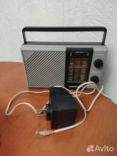 Радиоприемник Альпинист 321