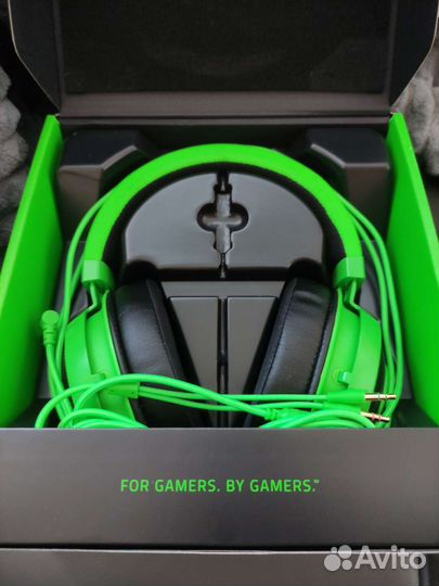 Наушники игровые с микрофоном Razer kraken