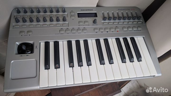 Миди контроллеры Akai Novation M-Audio и midiplus