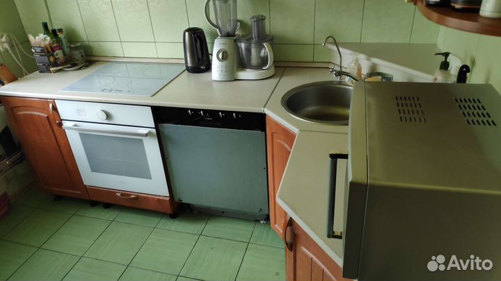 Кухонный гарнитур угловой бу для маленькой кухни