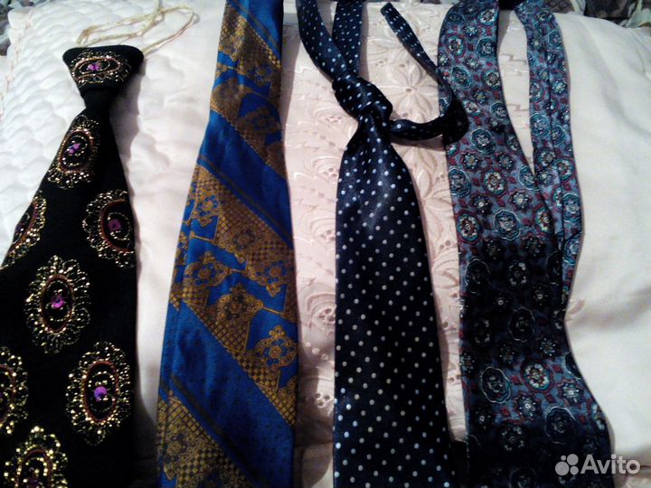 Галстуки красочные мужские (в горошек отсутствует