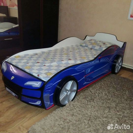 Кровать машинка