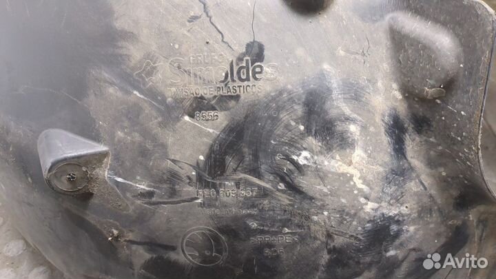 Защита арок (подкрылок) левая передняя Skoda Octavia (A7), 2018