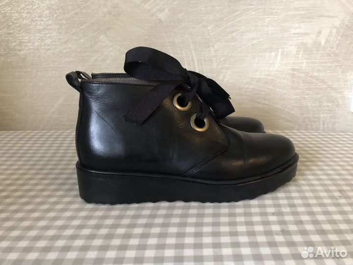 Ботинки фирмы Andre