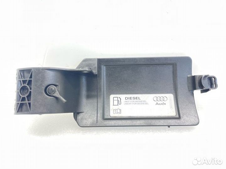 Лючок топливного бака Audi A5 8T