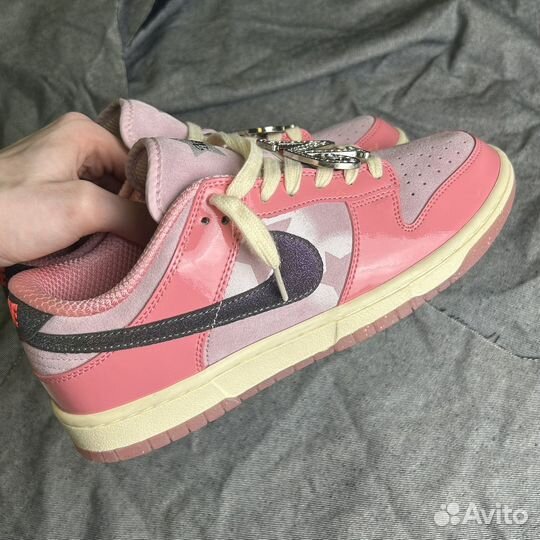 Кроссовки Nike Dunk Low LX Barbie