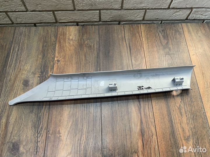 Skoda Yeti Обшивка стойки передняя правая