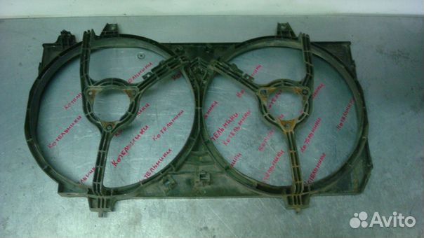 Nissan 21483-2J200 Диффузор вентиляторов