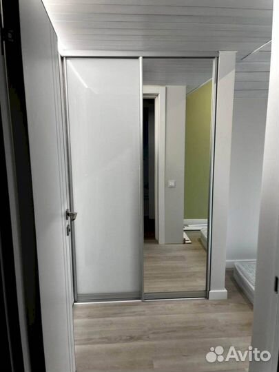 Стеклянная перегородка