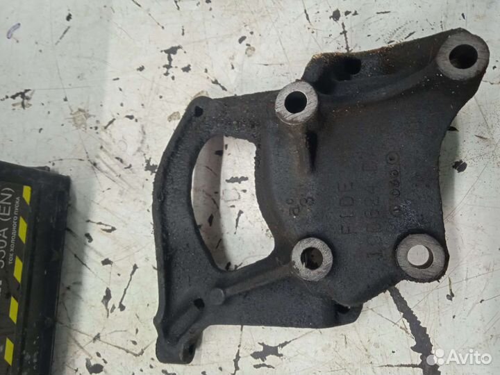 Кронштейн кондиционера Ford Taurus 1 Форд Таурус