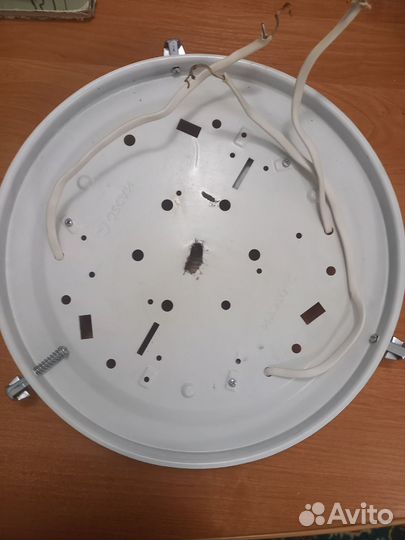 Светильник потолочный без плафона