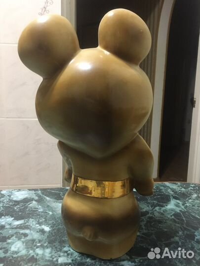 Фарфоровые статуэтки олимпийский мишка