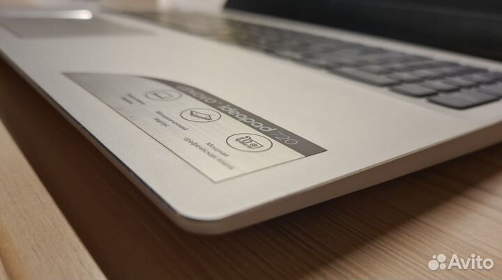 Lenovo ideapad 720/i5 8250u/rx560 4Gb