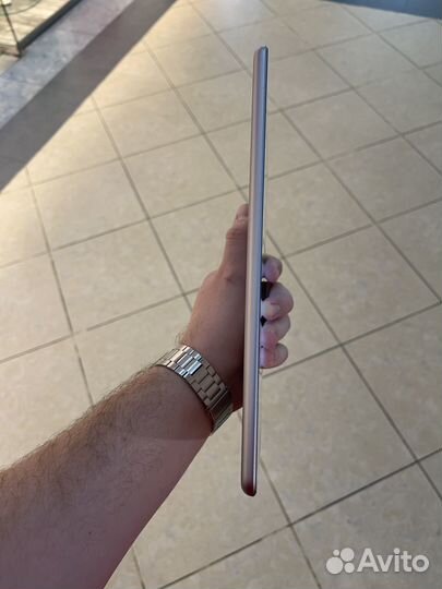 iPad 5 Gen (2017) 32Gb Wi-Fi+Sim