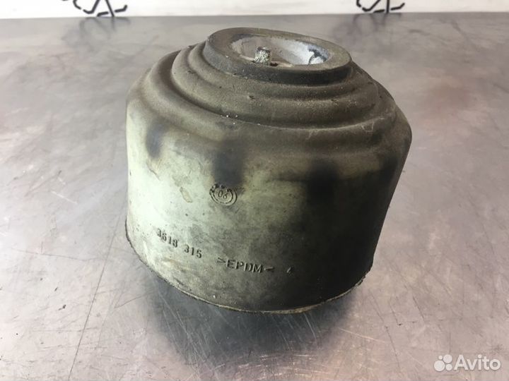 Подушка крепления двигателя Mercedes C-Class W203