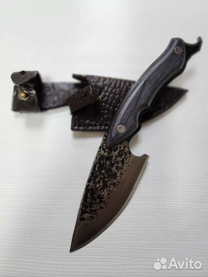Кованый нож Акула