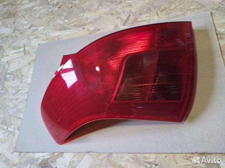 Фонарь задний левый suzuki swift 2004-2008