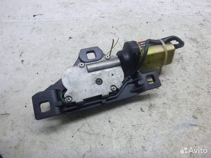 Замок багажника (ответная часть) BMW E65/E66 2001