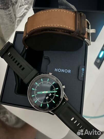 Умные часы Honor