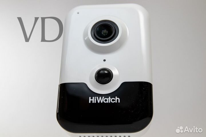 Видеокамера HiWatch DS-I214W(B)
