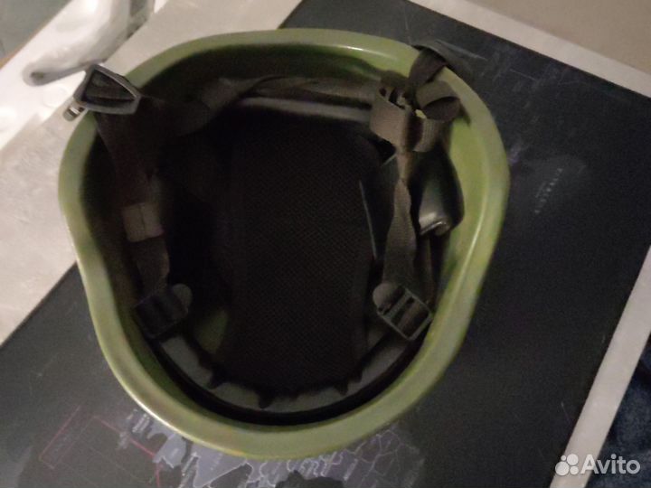 Каска/ шлем военный