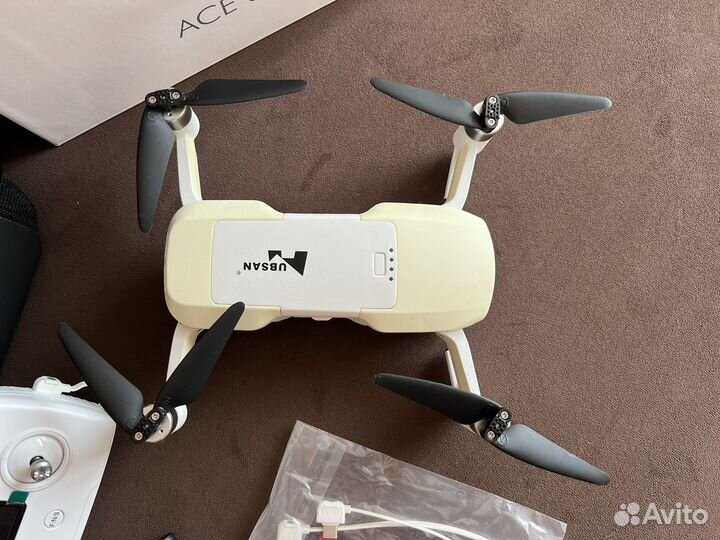 Квадрокоптер hubsan ace se