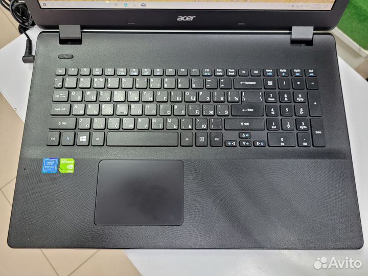 Ноутбук acer Pentium N3700 Geforce 910M 2GB 240GB