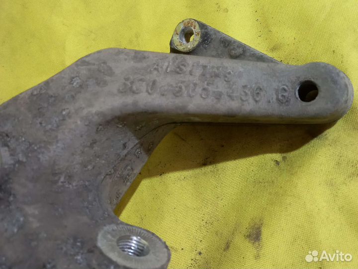 Кулак цапфа задняя vw Passat b7 полный привод