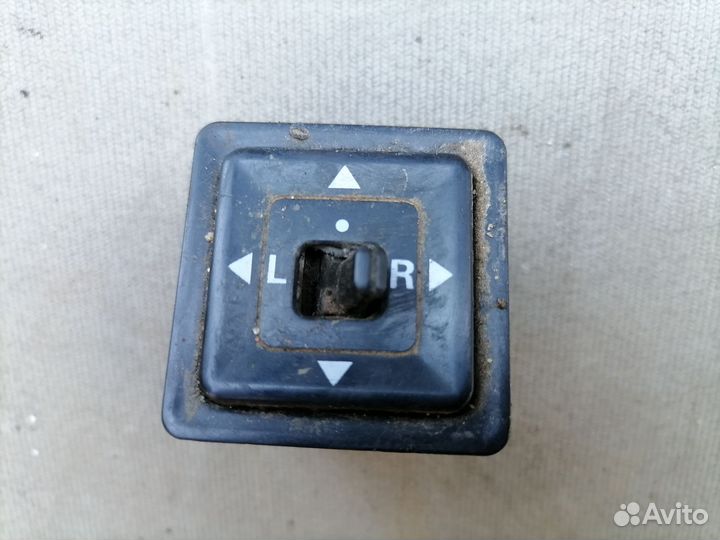 Джойстик зеркал для Mitsubishi Lancer C6 1988-1992
