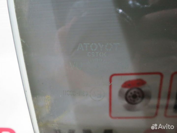 Стекло двери заднее правое Toyota Corolla 150