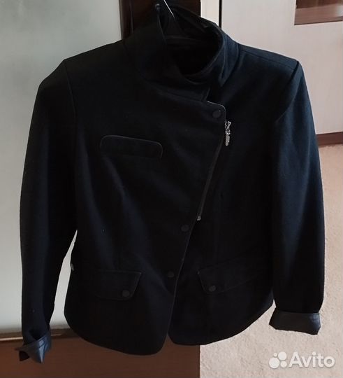Пиджак женский 42 размер