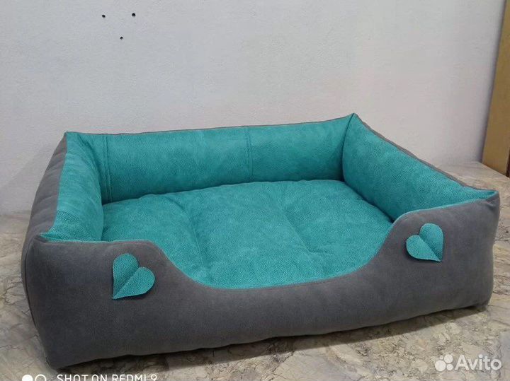 Лежанка для собак и кошек