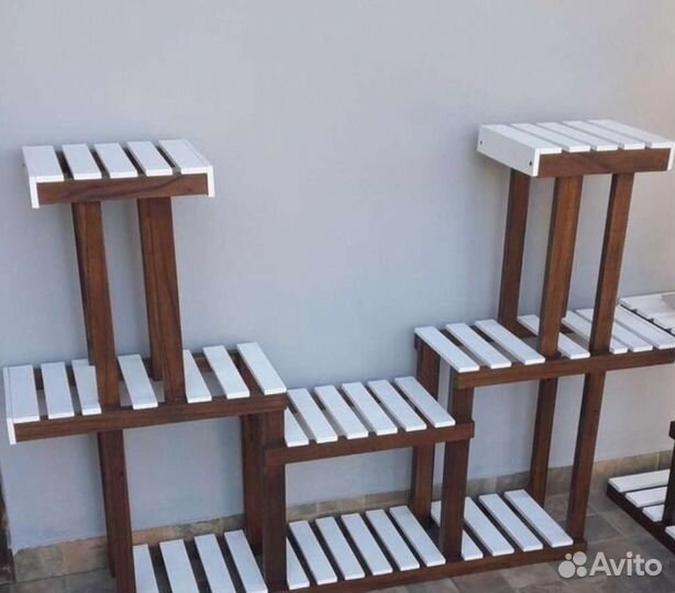 Стойка для цветов деревянная